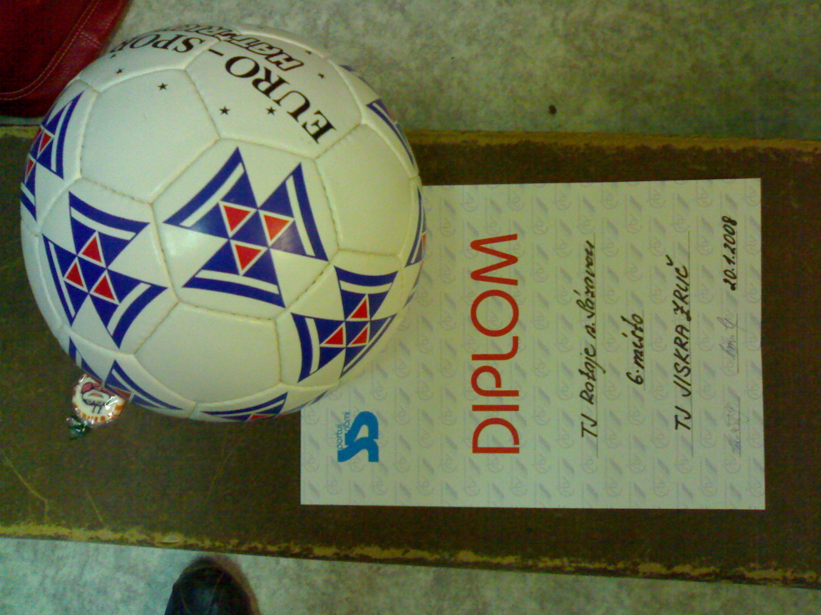 20012008169.jpg